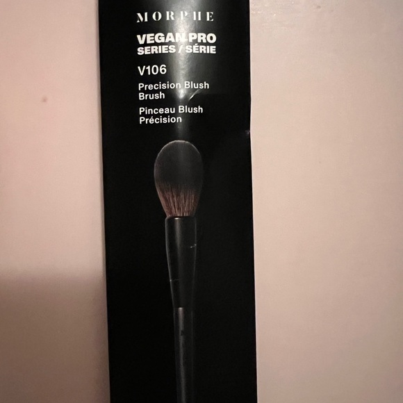 Morphe Black Flawless Finish Makeup Brush - Picture 2 of 4